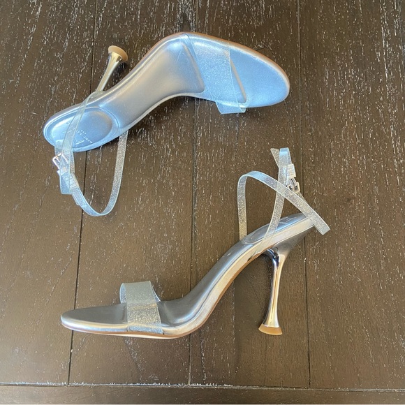 Marc‎ Fisher Calisty Silver Glitter Metallic Heels Strappy Sandals 7M Clear - Picture 5 of 13